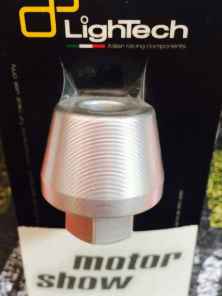 PROTEZIONE PERNO RUOTA TMAX (08-11)